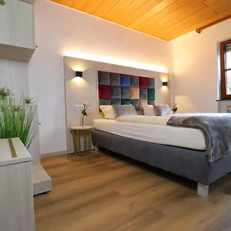 Daucher Hotel